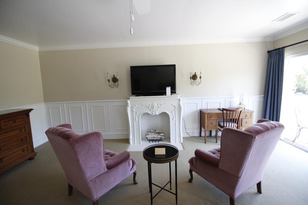 The Rigdon House 3* Cambria
