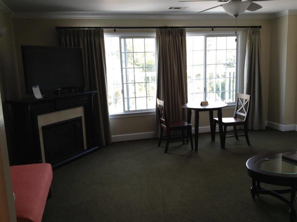The Rigdon House 3*