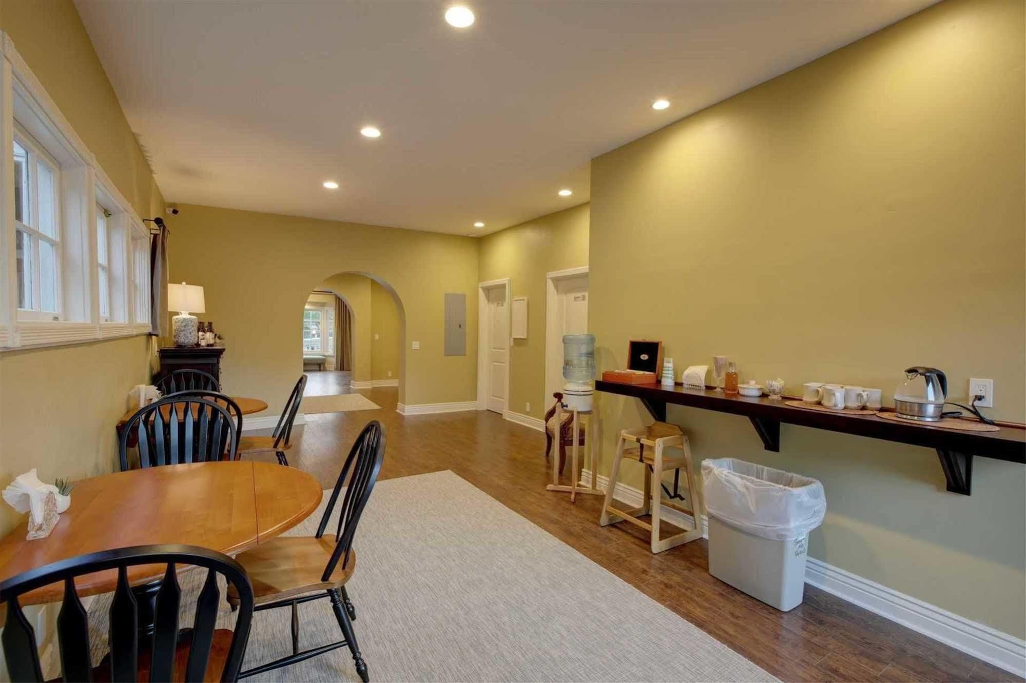 The Rigdon House 3*